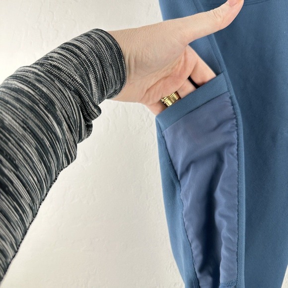 Fabletics Powerhold Mid-Rise Pocket Mesh Panel Legging Blue L See Measurements - Picture 4 of 7